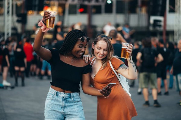 Quelle est l'importance des festivals de cinéma indépendant dans le paysage culturel actuel ?